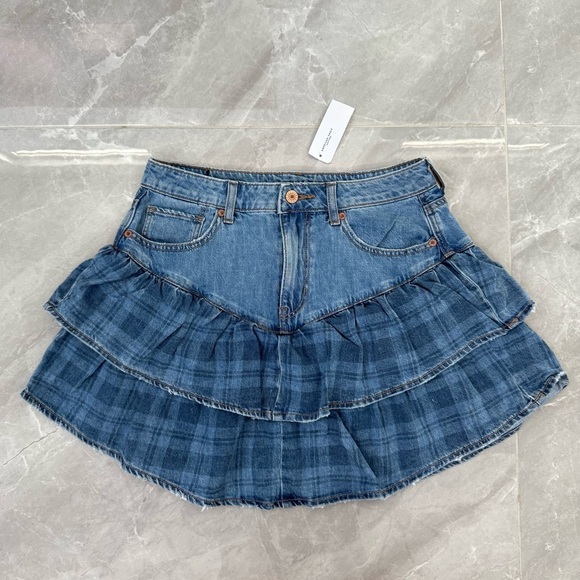 Women’s American Eagle Plaid Tiered Ruffle Denim Skirt Size 6 - Picture 2 of 16